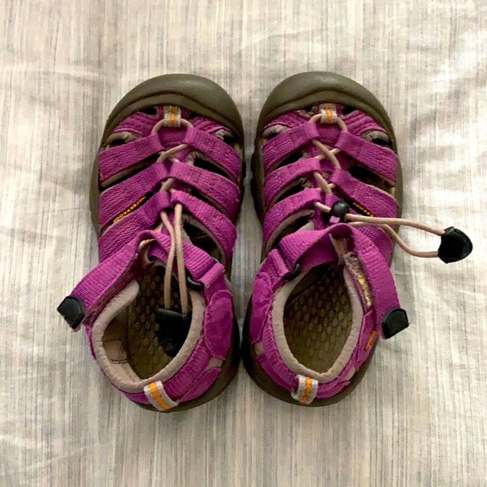 Girls Size 10 Keen Sandals